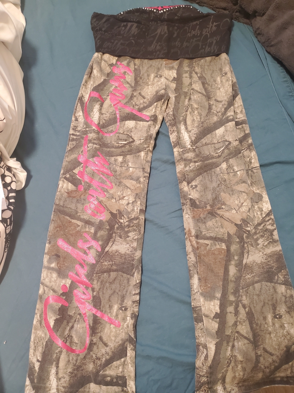 Girls With Guns Camo Pants Large